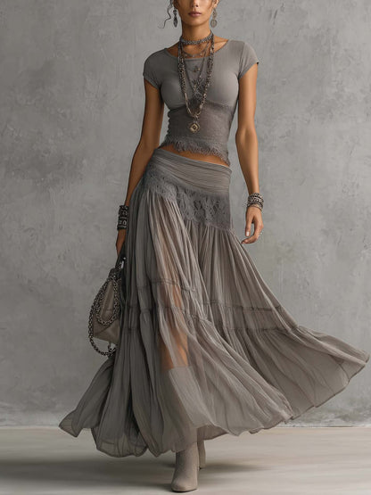 Elena | Elegante conjunto con top de paneles de encaje y falda larga plisada