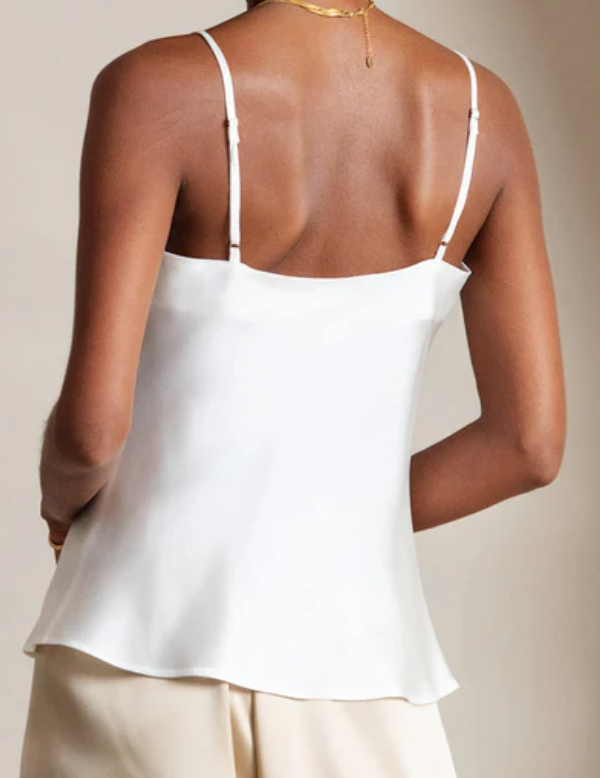 Top camisola con cuello en V, tirantes finos y seda pura
