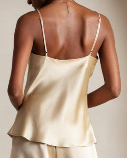 Top camisola con cuello en V, tirantes finos y seda pura