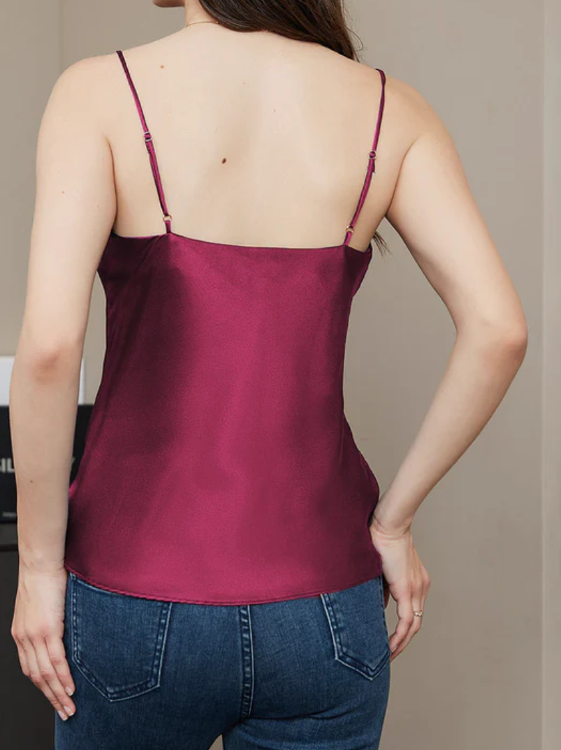 Top camisola con cuello en V, tirantes finos y seda pura