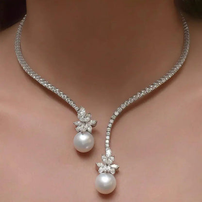 Collar de Perlas Elegante y Brillante con Acabado en Plata