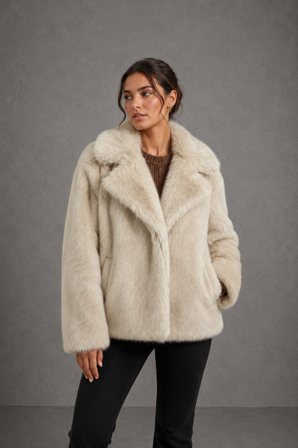 AURÉLIE – Elegante Abrigo Oversize de Pelo Sintético