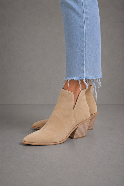 FIONA – Elegantes Botines Cowboy con Tacón