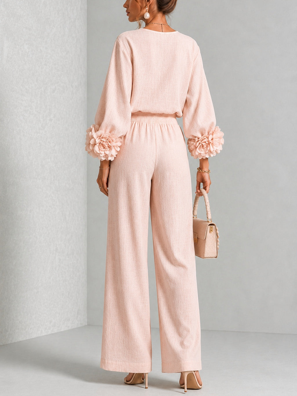 ROSALIE - ELEGANTE CONJUNTO DE DOS PIEZAS CON DELICADO DETALLE FLORAL