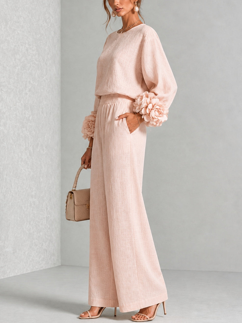 ROSALIE - ELEGANTE CONJUNTO DE DOS PIEZAS CON DELICADO DETALLE FLORAL