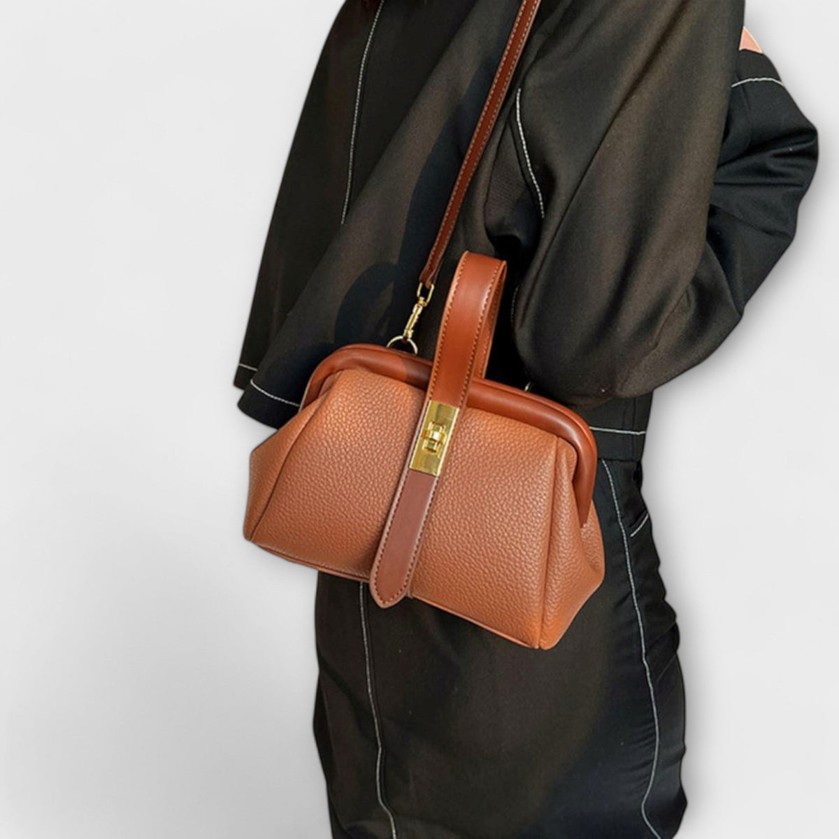 Bolso Maelis Elegante y Versátil