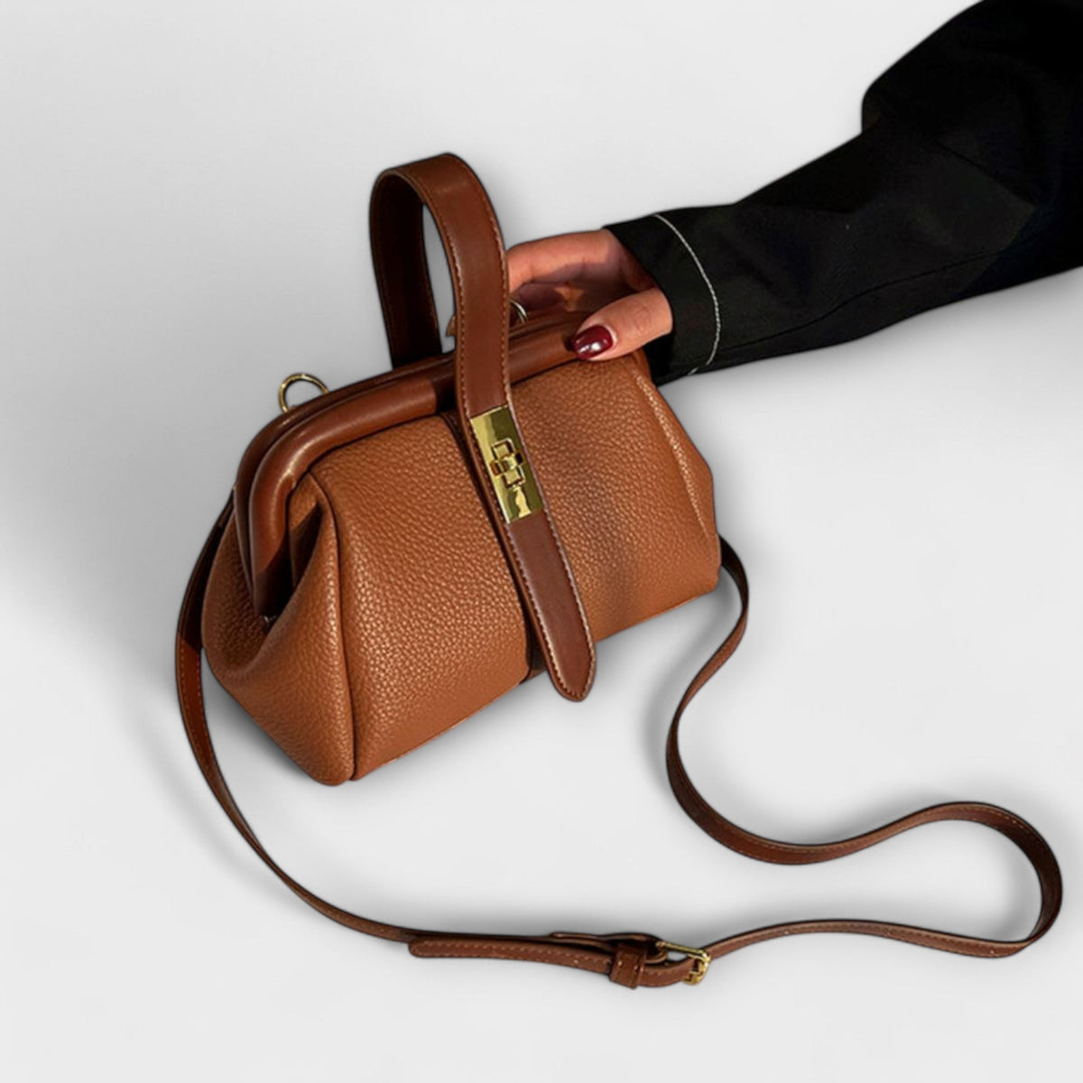 Bolso Maelis Elegante y Versátil