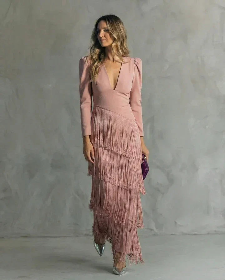 Clara™ | Elegante vestido midi con sofisticadas mangas de flecos