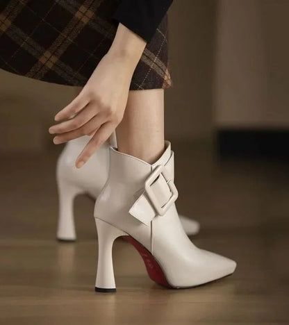 ALBA | Botines de Tacón con Hebilla Oversize