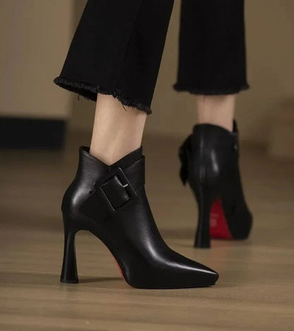 ALBA | Botines de Tacón con Hebilla Oversize